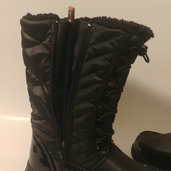 Totes Black Nylon Patent Leather Snowboots 12 - Picture 5 of 9